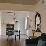 Cozy 2 Bedroom Maisonette דירה Kalkara