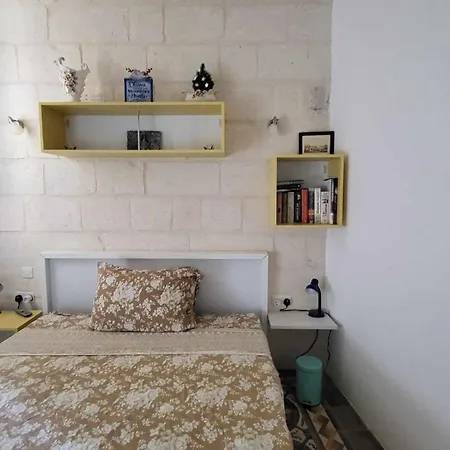 Apartment Cozy 2 Bedroom Maisonette